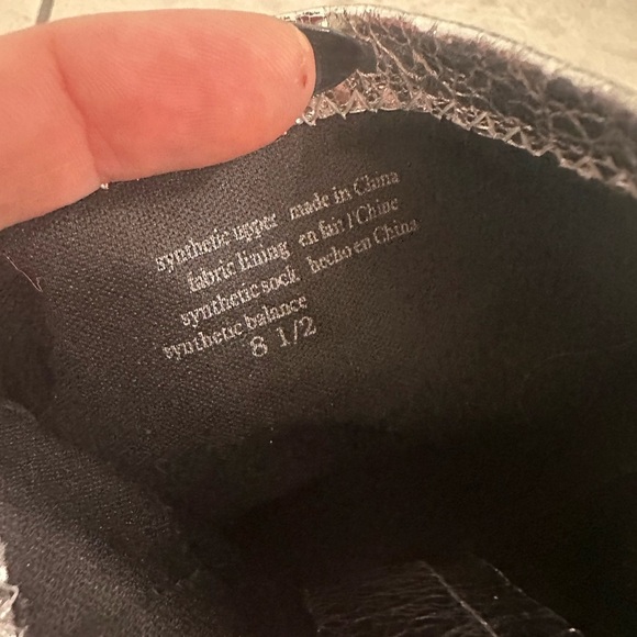 BC Footwear By Seychelles - Unforgettable Ankle Boot in Silver- size 8.5 - NWOB - Picture 11 of 13